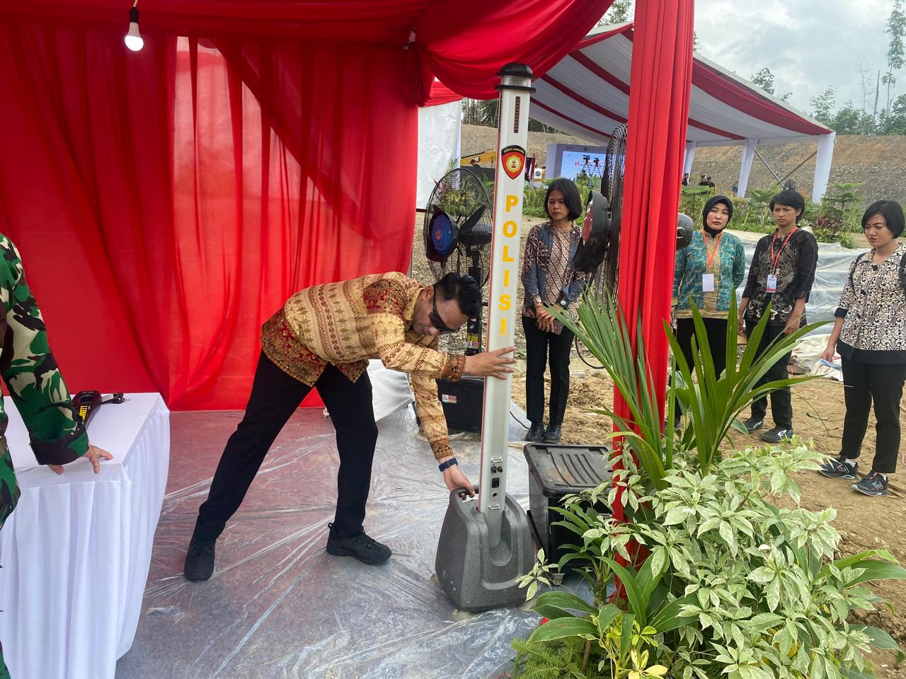Pastikan Kondusifitas Kamtibmas, Personel Polda Kaltim Amankan Pelaksanaan Groundbreaking di Ibu Kota Nusantara 2 WhatsApp Image 2024 08 13 at 16.16.21 c5276165