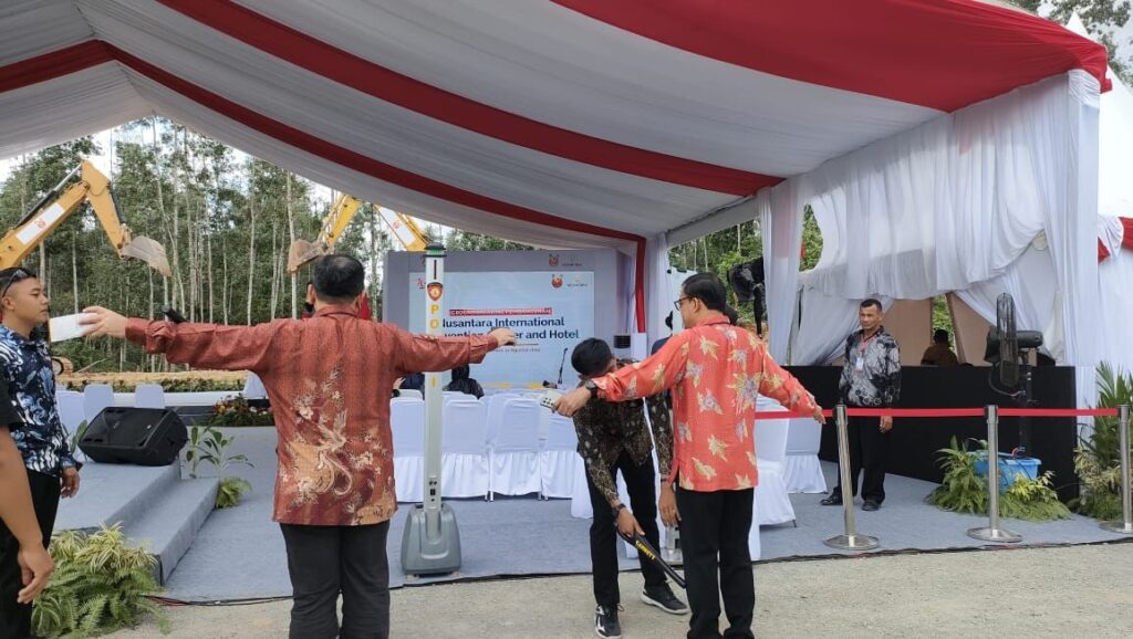 Pastikan Kondusifitas Kamtibmas, Personel Polda Kaltim Amankan Pelaksanaan Groundbreaking di Ibu Kota Nusantara WhatsApp Image 2024 08 13 at 16.16.26 5dfa6378