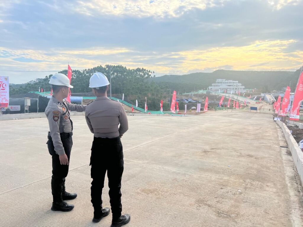 Pastikan Sitkamtibmas Aman Pasca Upacara HUT RI Di Ibu Kota Nusantara, Personil Satgas Ops.Nusantara Mahakam Lakukan Patroli Rutin Secara Intensif WhatsApp Image 2024 08 18 at 16.06.01