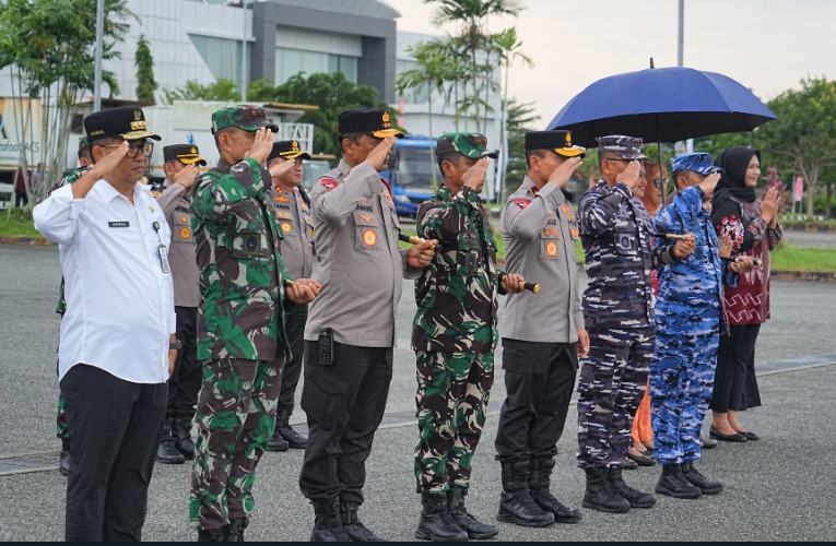 Usai Rangkaian HUT RI Ke-79 Di IKN, Kapolda Kaltim Antar Kepulangan Presiden Jokowi Kembali Ke Jakarta WhatsApp Image 2024 08 18 at 17.04.50