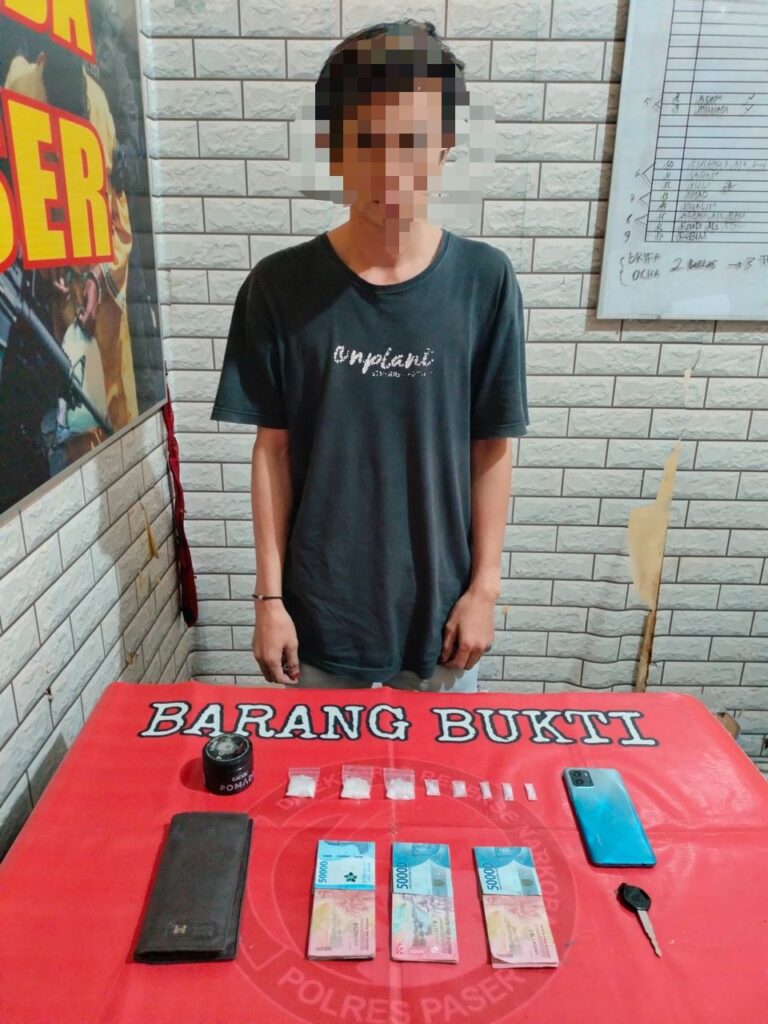 Berawal Dari Pengaduan Masyarakat, Sat Resnarkoba Polres Paser Gerak Cepat Amankan Seorang Pria Kantongi 15,1 Gram Sabu WhatsApp Image 2024 08 19 at 13.37.35