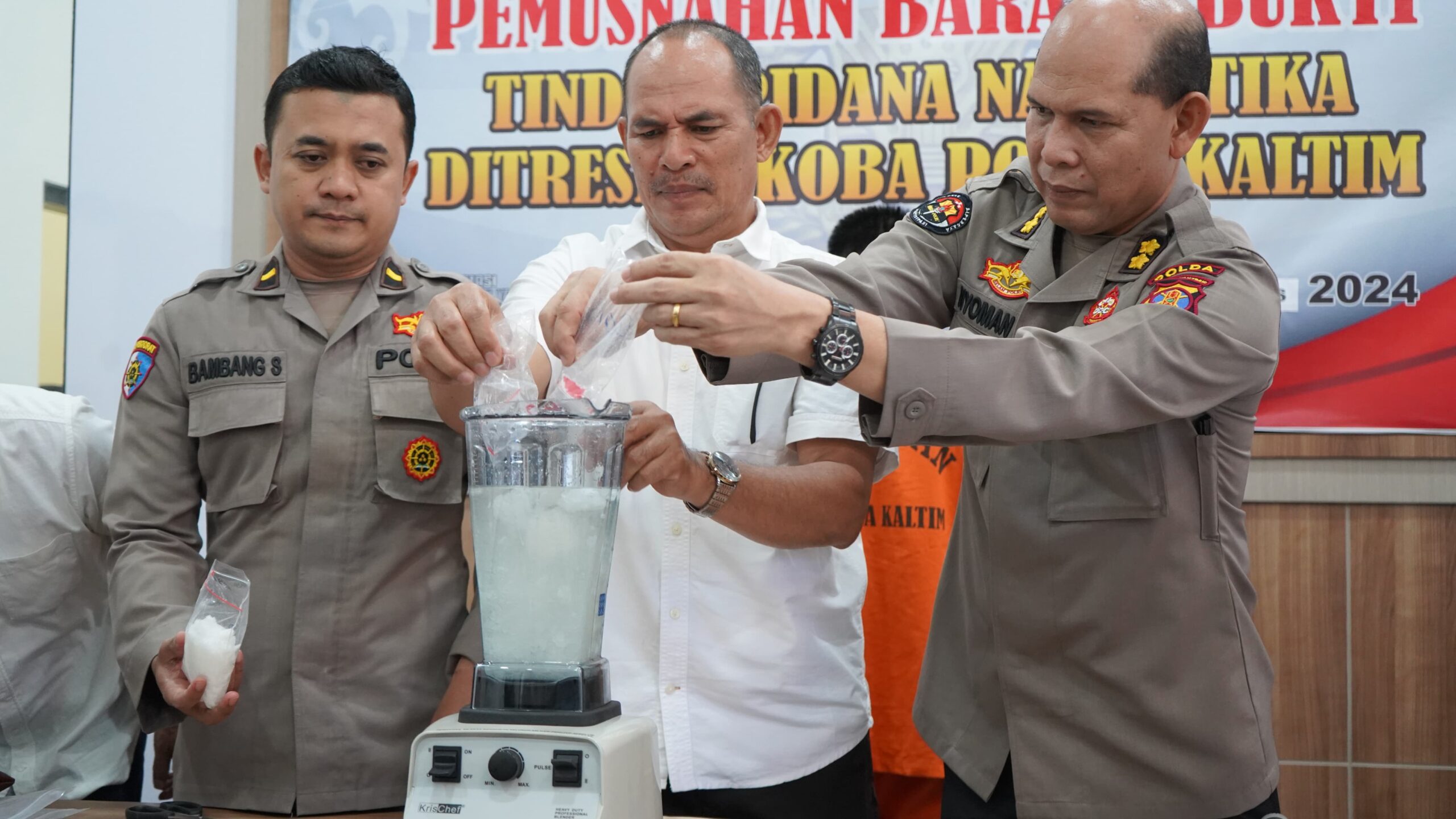 Selamatkan Generasi Muda, Ditresnarkoba Polda Kaltim Musnahkan Sabu dan Ekstasi 1 WhatsApp Image 2024 08 21 at 13.32.42 f64a78fe scaled