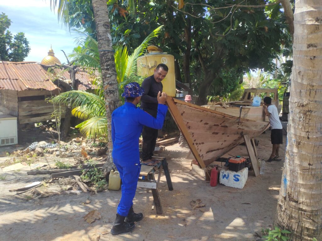 Jaga Keamanan dan Ketertiban di Sekitar Wilayah Pesisir, Sat Polairud Polres Berau Lakukan Patroli Dialogis Kepada Warga WhatsApp Image 2024 08 22 at 10.09.18
