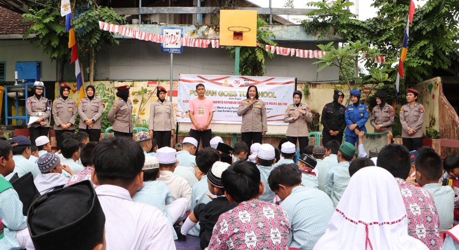 Polwan Polda Kaltim Goes To School, Dalam Rangka Hari Jadi Polwan ke-76 Tahun 2024 WhatsApp Image 2024 08 23 at 13.24.15
