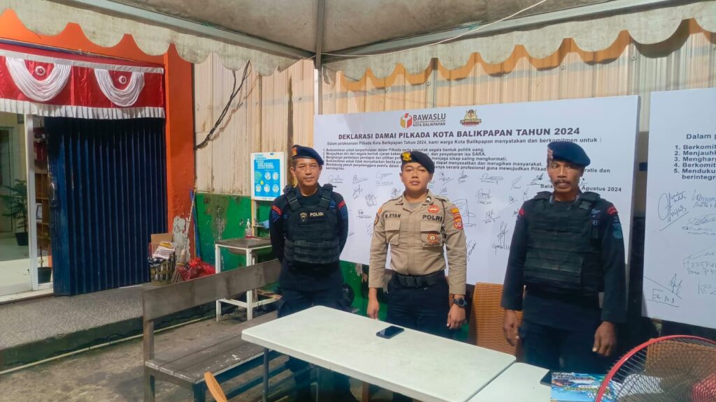 Satbrimob Polda Kaltim Perketat Pengamanan di KPU dan Bawaslu Menjelang Pilgub 2024 WhatsApp Image 2024 09 01 at 07.39.04 d13308dd