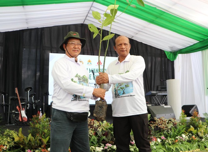 Wujudkan Kepedulian Terhadap Lingkungan, Polda Kaltim Gelar Penanaman Pohon WhatsApp Image 2024 09 03 at 15.29.52