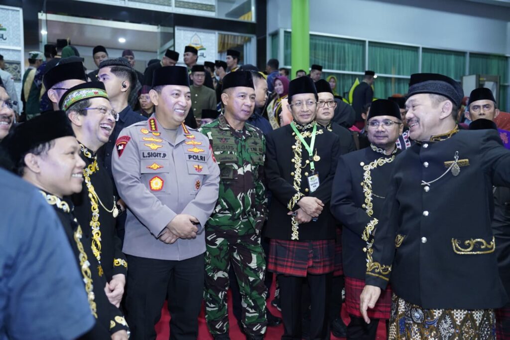 Kapolri Hadiri Pembukaan MTQN ke-XXX di Samarinda Bersama Presiden RI dan Forkopimda Kalimantan Timur WhatsApp Image 2024 09 09 at 12.35.17 e909900a