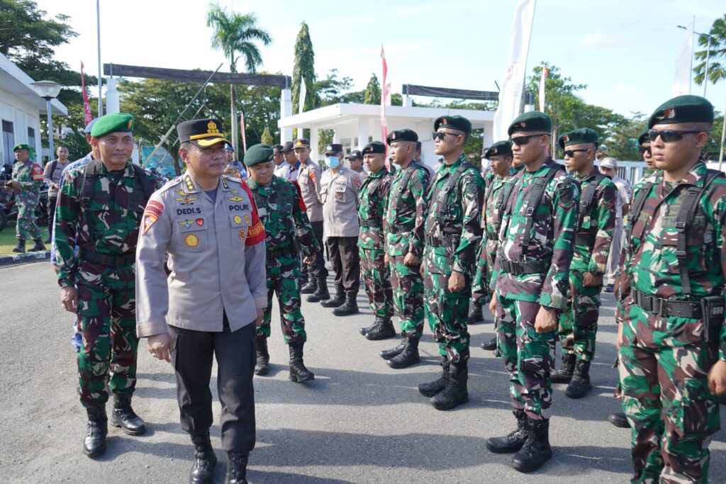 Karo Ops Polda Kaltim Pimpin Apel Siaga Pengamanan Kunjungan Presiden RI di Kaltim WhatsApp Image 2024 09 10 at 16.49.39 a8a41d0f