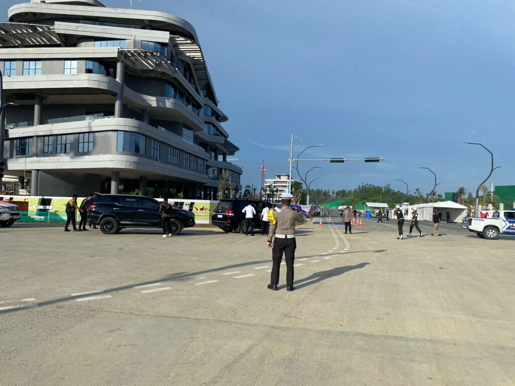 Polres PPU Terapkan Rekayasa Lalu Lintas untuk Mendukung Kunjungan Presiden di IKN WhatsApp Image 2024 09 11 at 12.39.12