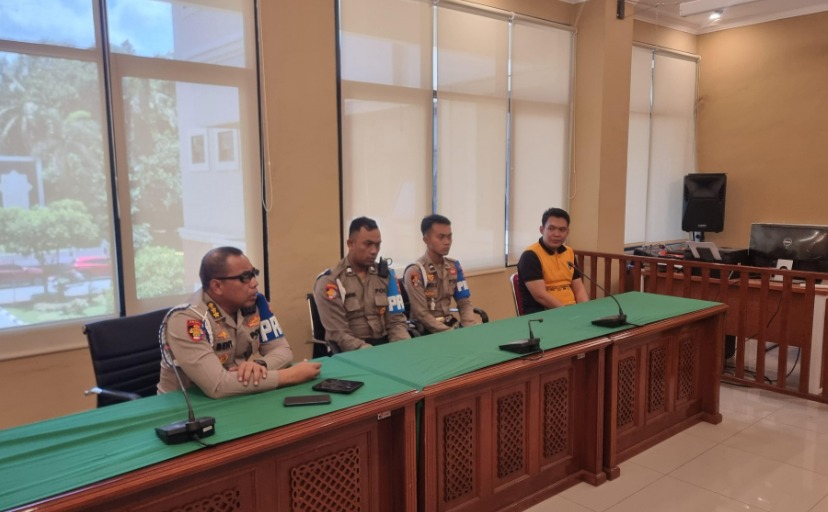 Sesro Provos Divpropam Polri Pimpin Ibadah Nasrani Di Polda Kaltim WhatsApp Image 2024 09 15 at 15.36.21