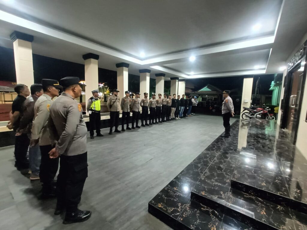 Antisipasi Gangguan Kamtibmas Di Hari Libur Panjang, Polres Paser Gelar Apel Pleton Siaga WhatsApp Image 2024 09 16 at 10.13.39