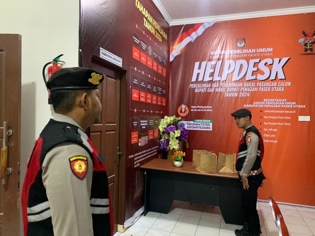 Polres PPU Intensifkan Patroli di Kantor Bawaslu Jelang Pilkada Serentak 2024 WhatsApp Image 2024 09 16 at 10.17.13