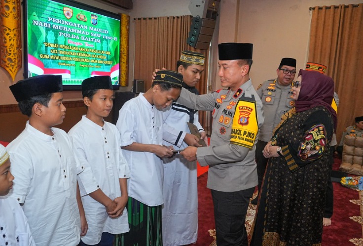 Peringatan Maulid Nabi Muhammad SAW 1446 H di Polda Kaltim WhatsApp Image 2024 09 19 at 14.11.09