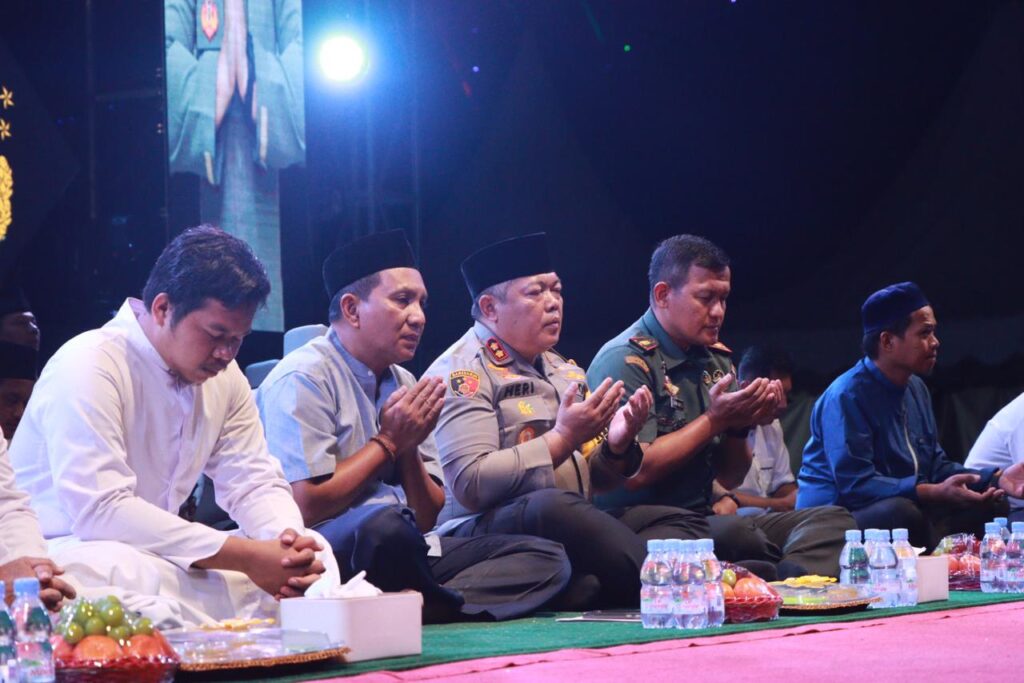 Polres Kukar Gelar Doa Bersama Lintas Agama untuk Wujudkan Pilkada 2024 Aman dan Damai di Kab.Kukar WhatsApp Image 2024 09 20 at 10.32.59