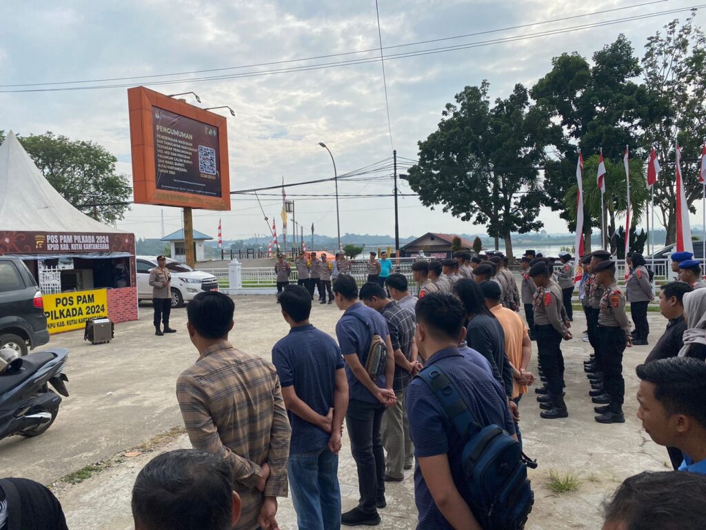 Apel Siaga Polres Kukar Pastikan Keamanan Penetapan Paslon Pilkada WhatsApp Image 2024 09 23 at 09.52.55