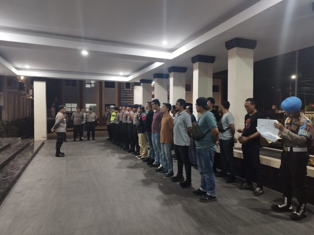 Polres Paser Amankan Penetapan Paslon Pilkada Serentak 2024 WhatsApp Image 2024 09 23 at 10.16.57