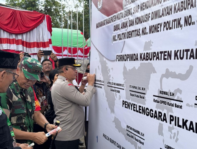 Deklarasi Pilkada Damai, Kapolres Kubar Bersama Forkopimda Berkomitmen Jaga Pelaksanaan Pilkada 2024 WhatsApp Image 2024 09 24 at 16.24.10