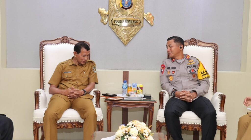 Sinergitas Keamanan Kota, Kapolres Bontang Terima Kunjungan Audiensi Pjs. Wali Kota Bontang WhatsApp Image 2024 10 01 at 11.58.46