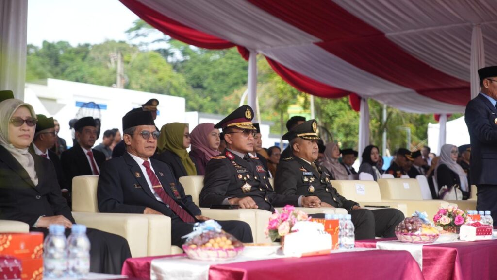 Wakapolda Kaltim Hadiri Upacara Peringatan Hari Kesaktian Pancasila Di GOR Segiri Samarinda WhatsApp Image 2024 10 01 at 16.14.25