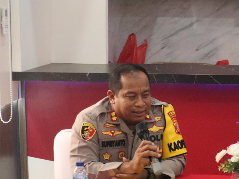 Kapolres PPU Berikan Himbauan Cooling System untuk Jaga Stabilitas Kamtibmas Jelang Pilkada dan Pilgub 2024 WhatsApp Image 2024 10 07 at 14.51.05 4daac171