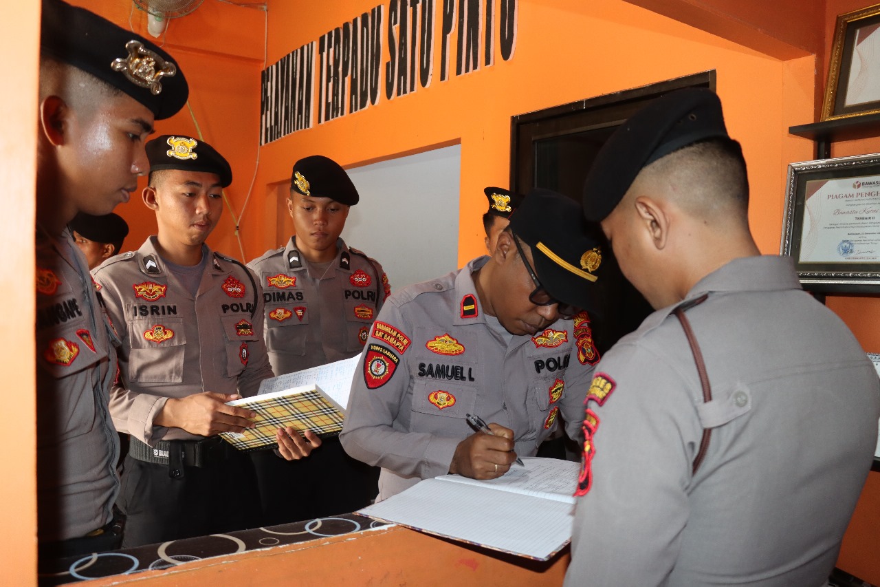 Dukung Pilkada 2024 Aman, Polres Kutai Barat Gelar Patroli Cooling System di KPU dan Bawaslu 1 WhatsApp Image 2024 10 08 at 10.03.34 1443d194