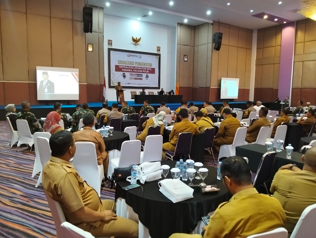 Jaga Integritas Pilkada 2024, Polres Paser dan Pemkab Tekankan Netralitas ASN, TNI, dan Polri 1 WhatsApp Image 2024 10 08 at 10.07.34 366844a3