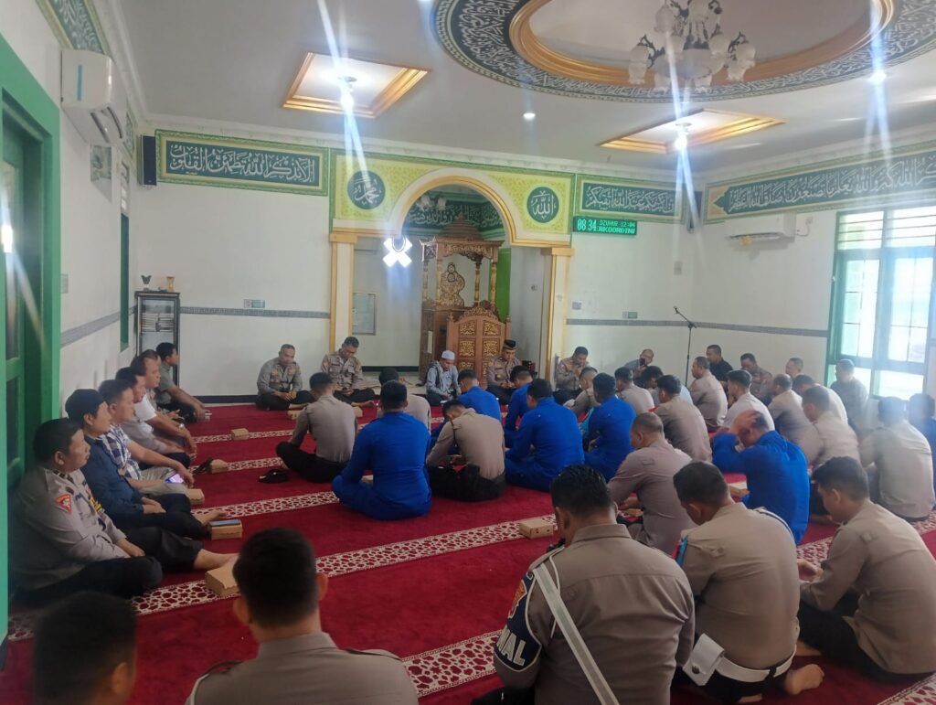 Polres Paser Gelar Binrohtal untuk Tingkatkan Kedisiplinan dan Ketaqwaan Personel WhatsApp Image 2024 10 10 at 15.20.49