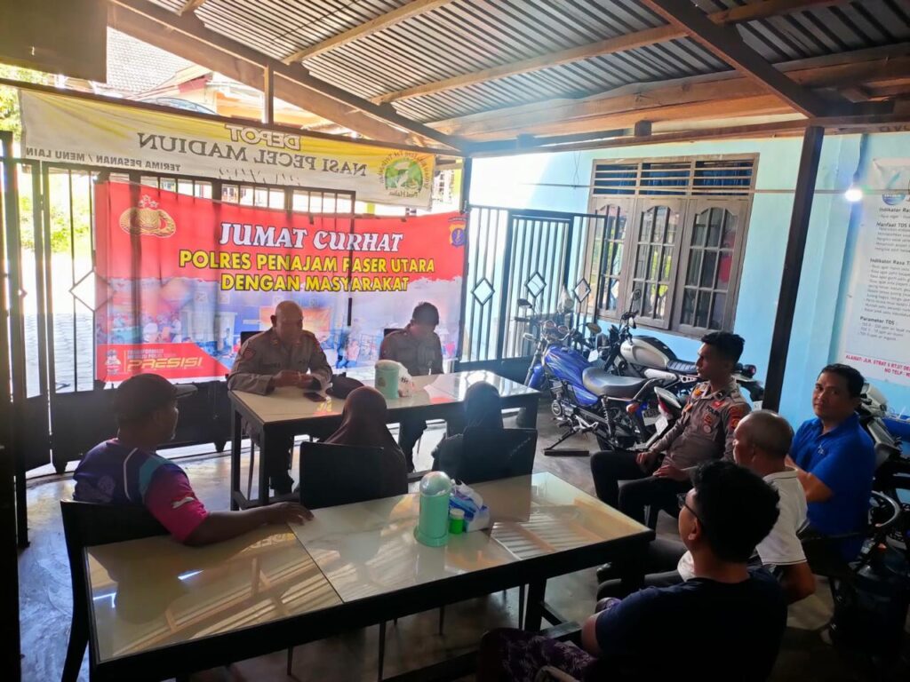Polres Penajam Paser Utara Gelar Jumat Curhat untuk Dengar Aspirasi dan Sosialisasi Pilkada 2024 WhatsApp Image 2024 10 11 at 11.08.19