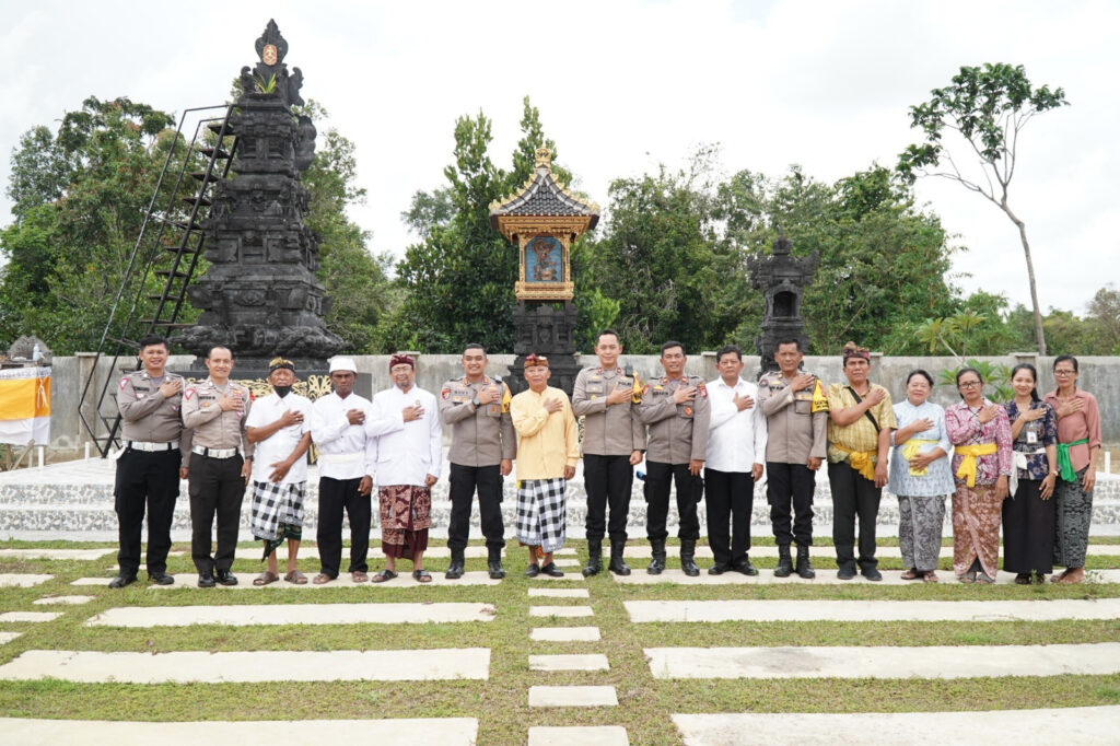 Kapolres Paser Gelar Jumat Curhat dengan Tokoh Agama Hindu, Pererat Silaturahmi dan Jaga Kamtibmas Pilkada WhatsApp Image 2024 10 11 at 13.04.47 3988fdfc