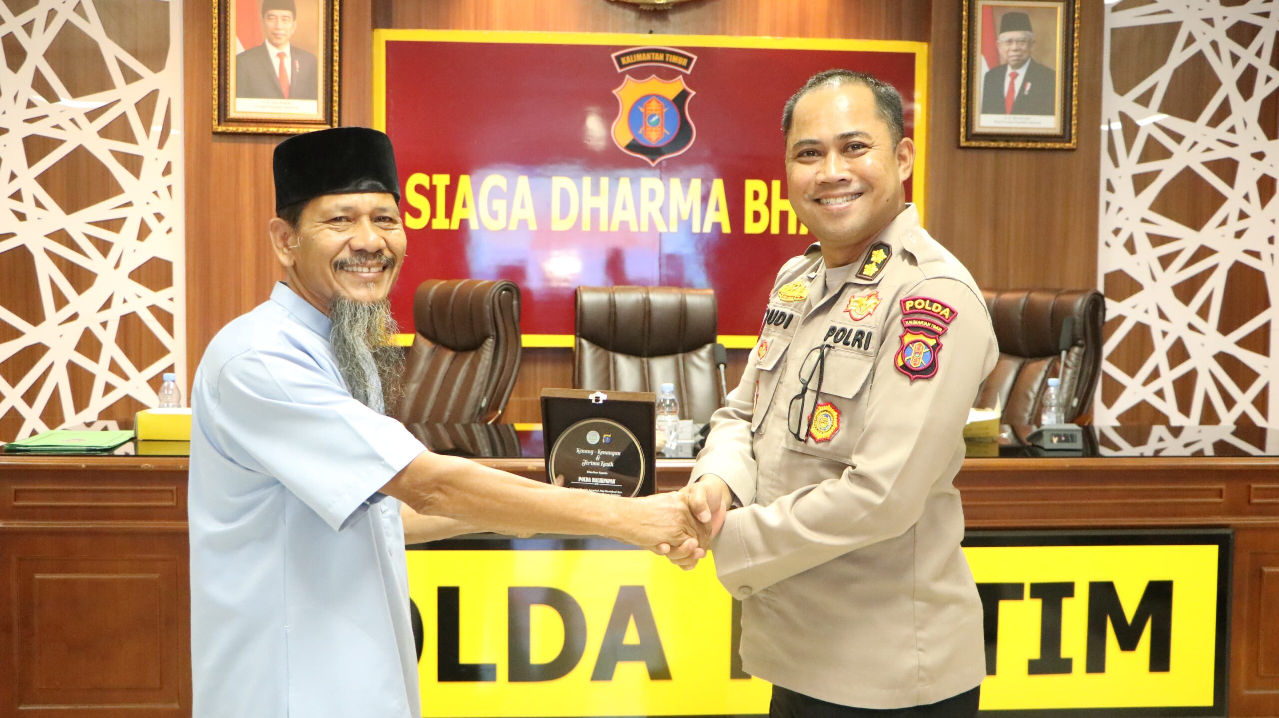 Ditbinmas Polda Kaltim Sambut Hangat Kunjungan Edukatif dari Santriwati Ponpes Imam Syafi’i Batuah 2 WhatsApp Image 2024 10 16 at 13.25.32 cbf38ff7 scaled