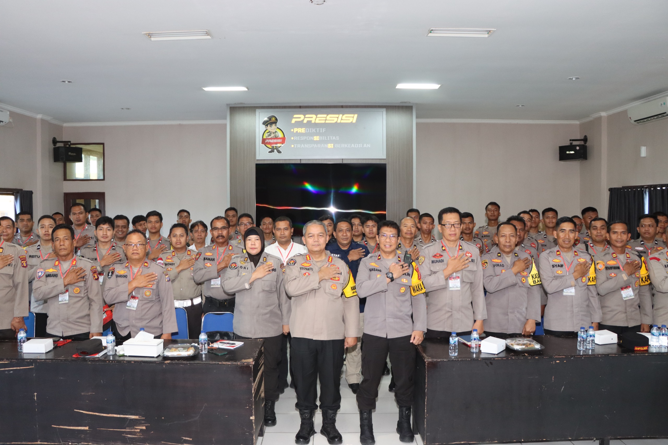 Bidhumas Polda Kaltim Gelar Dialog Penguatan Kehumasan di Polres PPU untuk Dukung Tugas Polri dan Pemilu 2024 1 WhatsApp Image 2024 10 16 at 13.30.54 2e9929fa