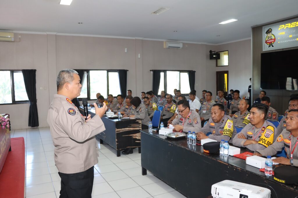 Bidhumas Polda Kaltim Gelar Dialog Penguatan Kehumasan di Polres PPU untuk Dukung Tugas Polri dan Pemilu 2024 WhatsApp Image 2024 10 16 at 13.30.54 379800c7