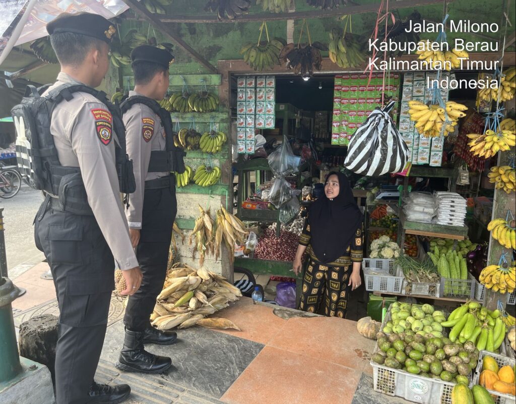 Unit Turjawali Sat Samapta Polres Berau Intensifkan Patroli Rutin di Wilayah Rawan Kamtibmas WhatsApp Image 2024 10 19 at 14.58.47 17701340