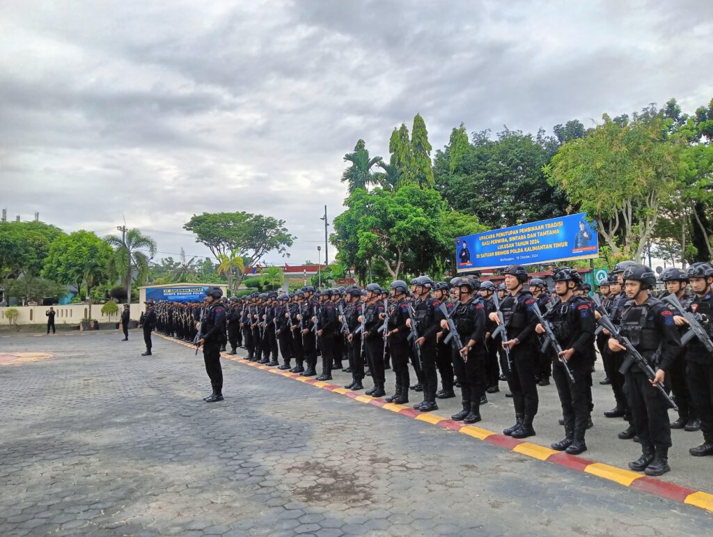 Brimob Kaltim Gelar Apel Siaga 1 Jelang Pelantikan Presiden dan Wapres Terpilih WhatsApp Image 2024 10 20 at 11.42.39 4536df57