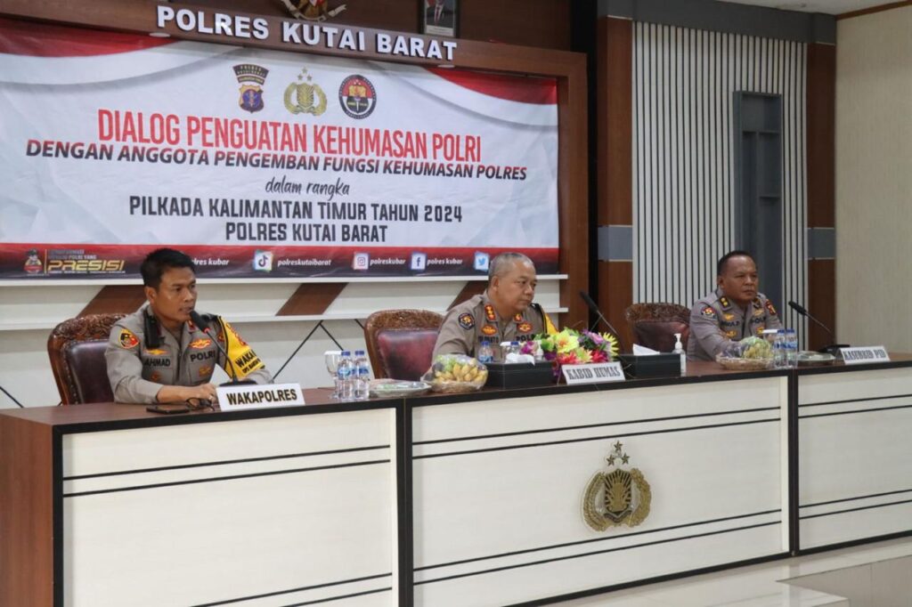Sampaikan Pesan Jaga Pilkada 2024 Yang Aman dan Damai, Bidhumas Polda Kaltim Gelar Dialog Kehumasan dengan Personel Polres Kubar dan Awak Media WhatsApp Image 2024 10 22 at 15.53.57