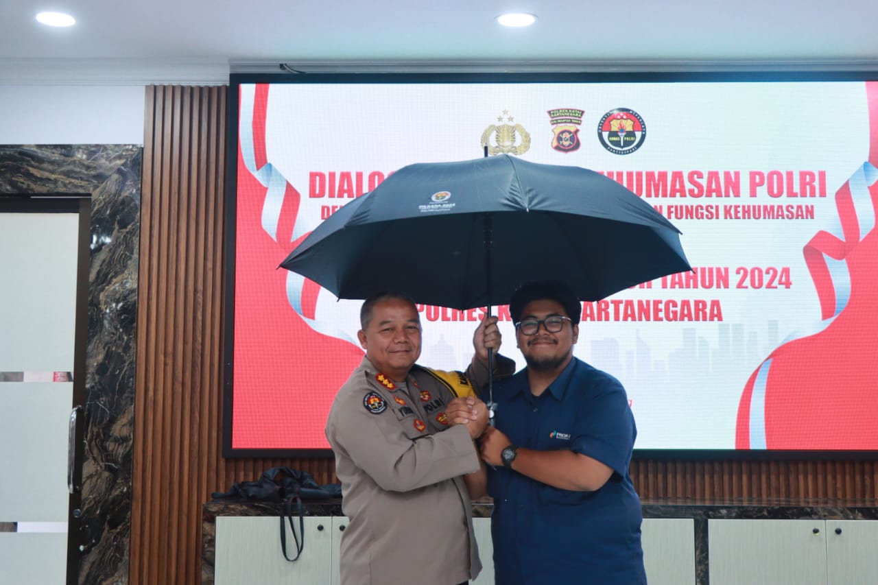 Gelar Dialog Kehumasan dengan Personel Polres Kukar dan Awak Media, Kabid Humas: Ayo Bersama-Sama Jaga Pilkada 2024 Yang Aman dan Damai 2 WhatsApp Image 2024 10 25 at 13.33.20