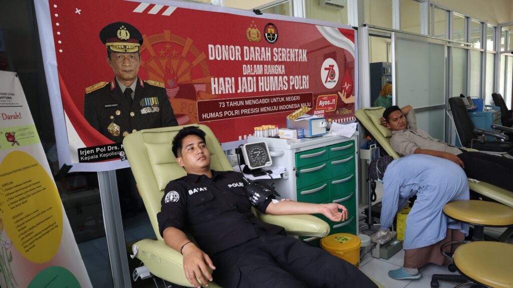 Peringati HUT ke-73 Humas Polri, Polres PPU Gelar Donor Darah dan Bakti Kesehatan WhatsApp Image 2024 10 30 at 09.43.08