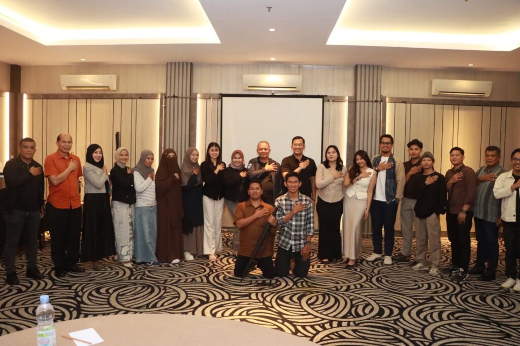 Bidhumas Polda Kaltim Gelar Dialog Penguatan Kehumasan Bersama Influencer dan Penggiat Media Sosial di Berau dalam Rangka Pilkada Kaltim 2024 WhatsApp Image 2024 10 31 at 06.26.27 c51494e6