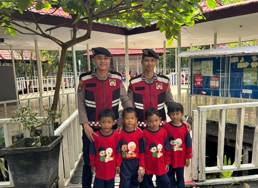 Wujudkan Kedekatan Sosok Polri di Kalangan Anak-Anak, Sat Samapta Polres Bontang Gelar Program “Polri Sahabat Anak” bontang