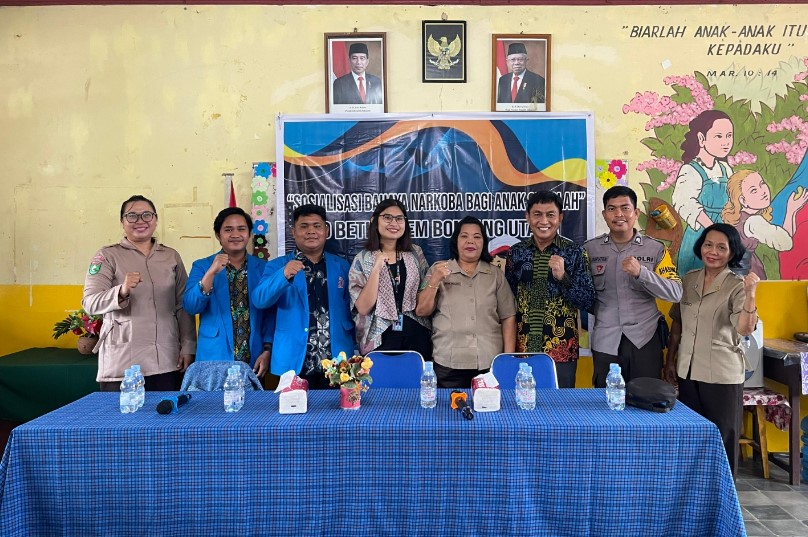 Bhabinkamtibmas Kel,Gunung Elai Dampingi Sosialisasi Anti Narkoba di SD Betlehem Bontang btg