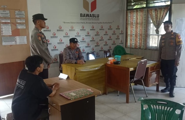 Pastikan Keamanan Jelang Pilkada, Personil Polsek Paser Belengkong Gelar Patroli Rutin paser 3