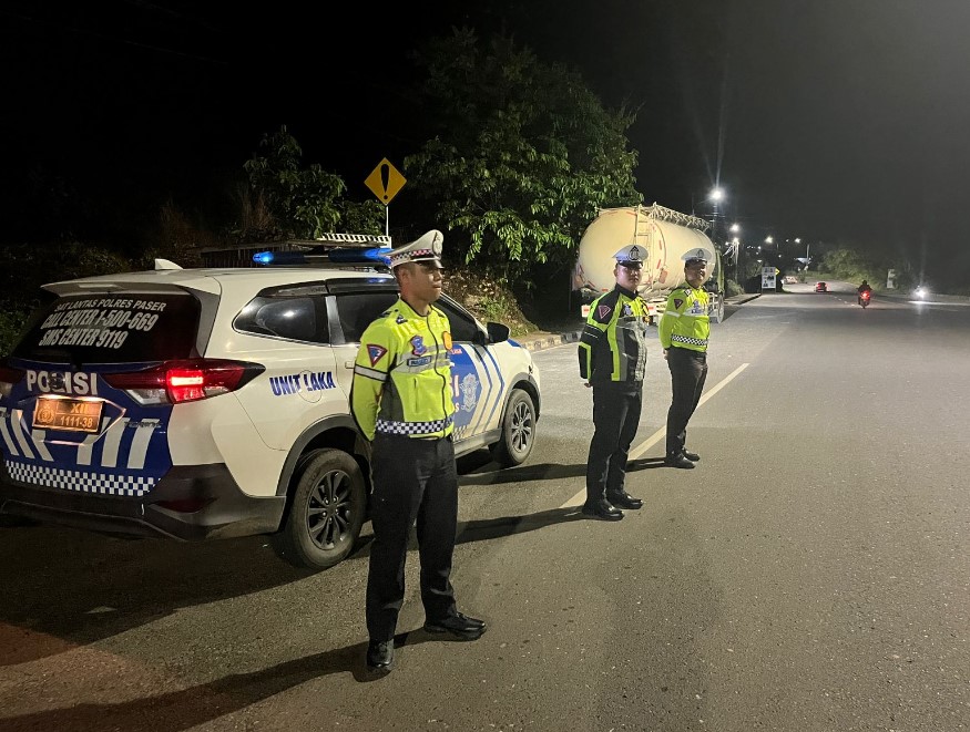 Satlantas Polres Paser Lakukan Patroli untuk Cegah Balap Liar di Km.05 Tanah Grogot paser