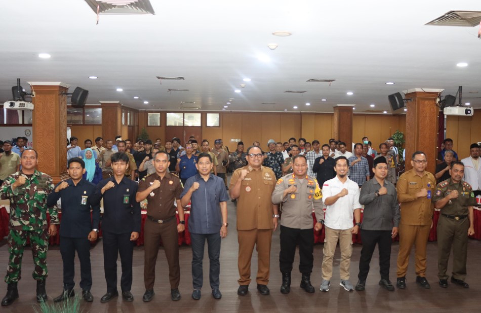 Kapolres PPU Hadiri Rapat Konsolidasi untuk Meningkatkan Partisipasi dan Jaga Pilkada Damai 2024 di Kab.PPU ppu 6