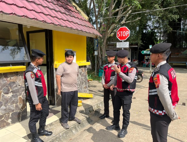 Polres Kukar Laksanakan Patroli Curhat Kamtibmas di Taman Pintar untuk Jaga Keamanan Masyarakat WhatsApp Image 2024 11 07 at 12.17.58