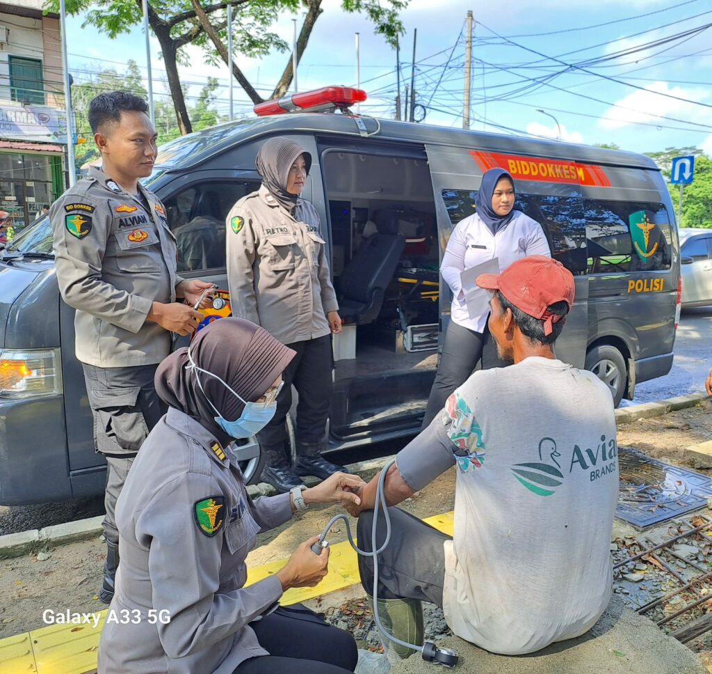 Cooling System Pilkada 2024, Biddokes Polda Kaltim Gelar Patroli Kesehatan di Balikpapan WhatsApp Image 2024 11 08 at 09.12.10 b922e0cb