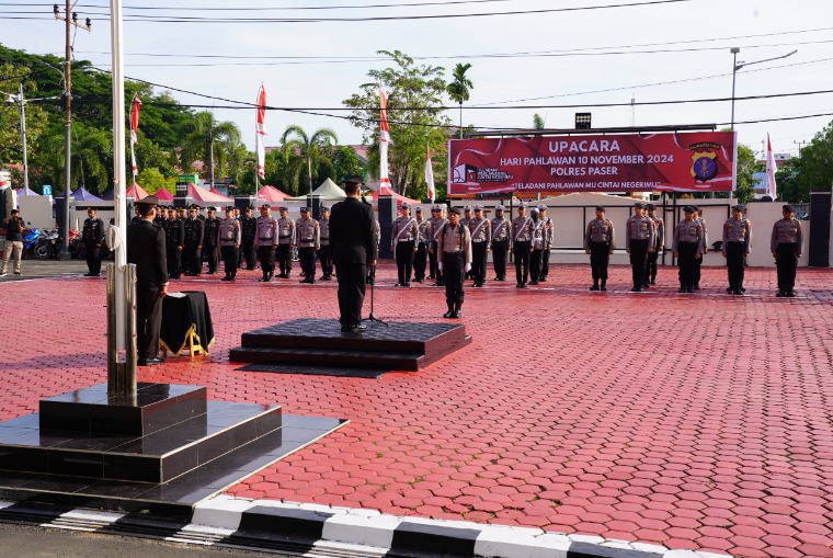 Polres Paser Gelar Upacara Khidmat untuk Peringati Hari Pahlawan 10 November WhatsApp Image 2024 11 10 at 12.46.00
