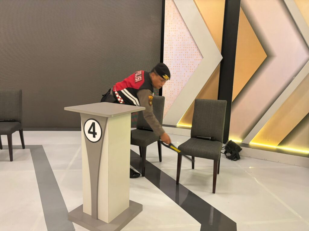 Pastikan Kegiatan Berjalan Lancar, Polres Bontang Laksanakan Pengaman Debat Kedua Calon Walikota di Samarinda WhatsApp Image 2024 11 20 at 22.52.02 85d2fbe8