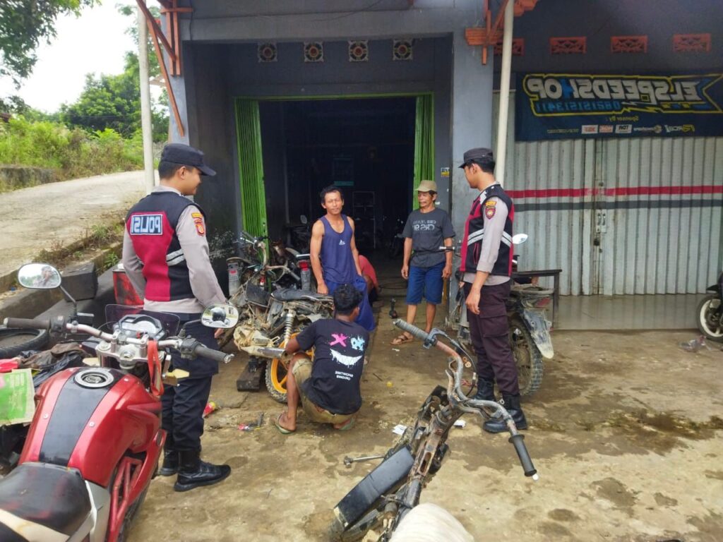 Polsek Sepaku Gelar Patroli Cooling System Guna Jaga Sitkamtibmas Jelang Pemungutan Suara Pilkada 2024 WhatsApp Image 2024 11 22 at 11.42.20