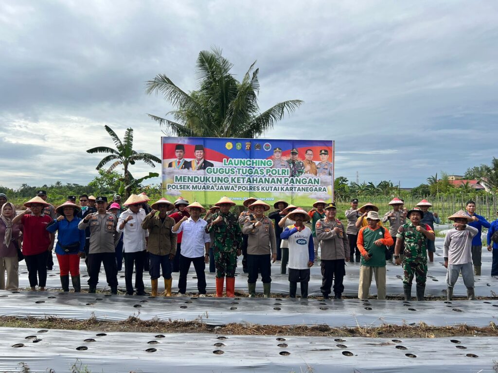 Dukung Ketahanan Pangan Dalam Program Asta Cita Presiden RI, Polsek Muara Jawa Luncurkan Gugus Tugas Polri WhatsApp Image 2024 11 22 at 12.14.08
