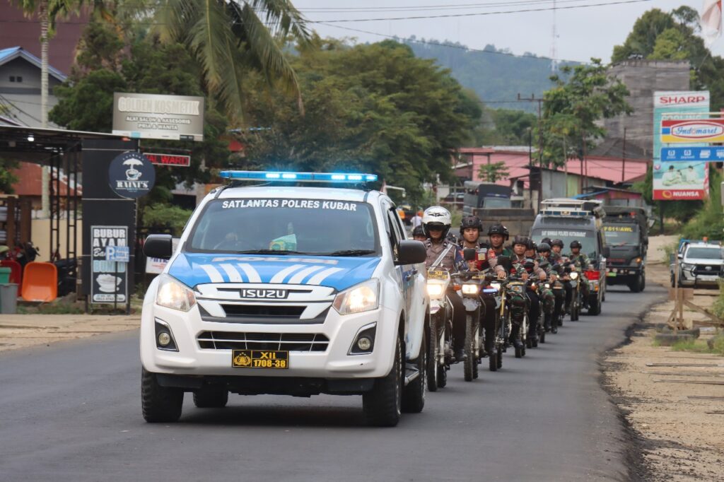 Polres Kubar Gelar Apel Siaga Masa Tenang dan Patroli Gabungan Pilkada 2024 WhatsApp Image 2024 11 25 at 11.49.37 d0f6abfe